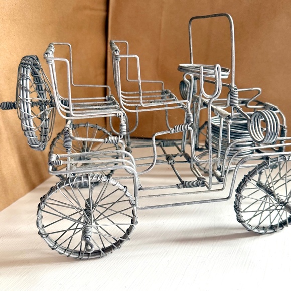 Handmade Wire vintage Car sculpture - Picture 2 of 9